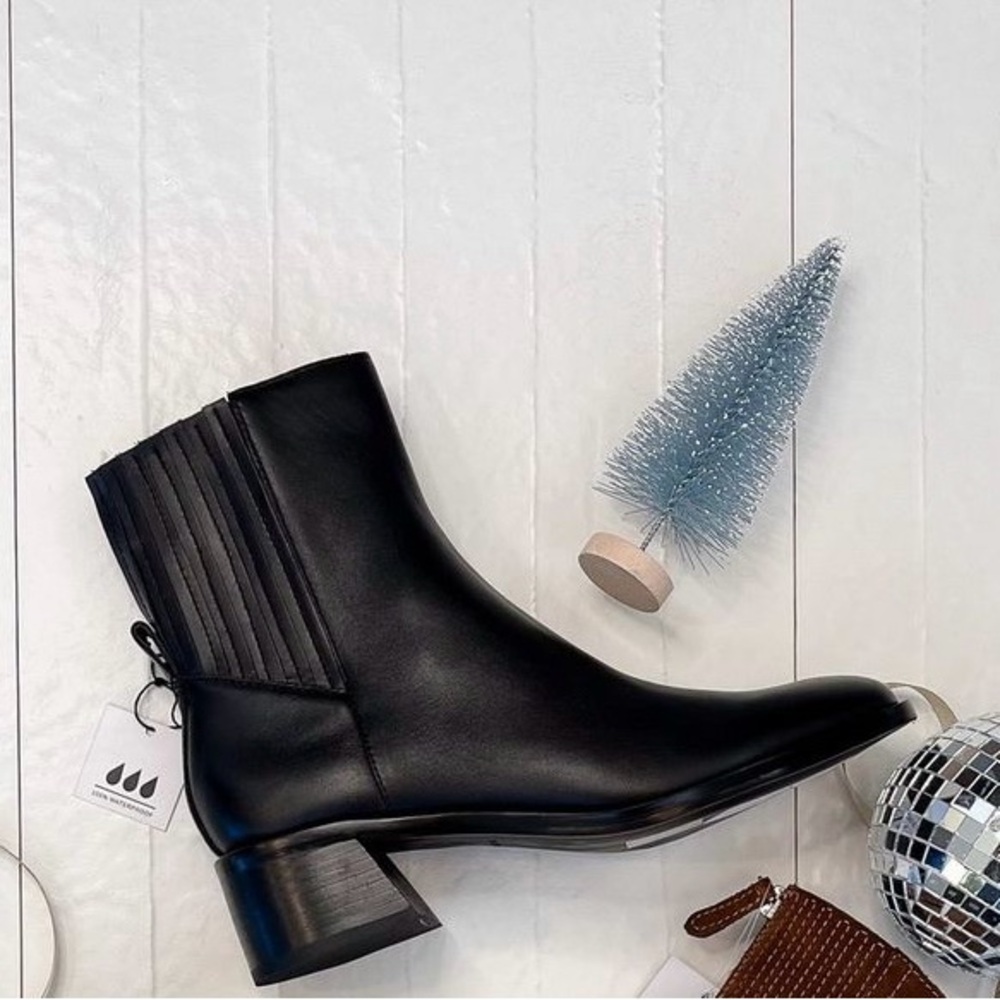 Linny H2O Wide Black Leather Boot